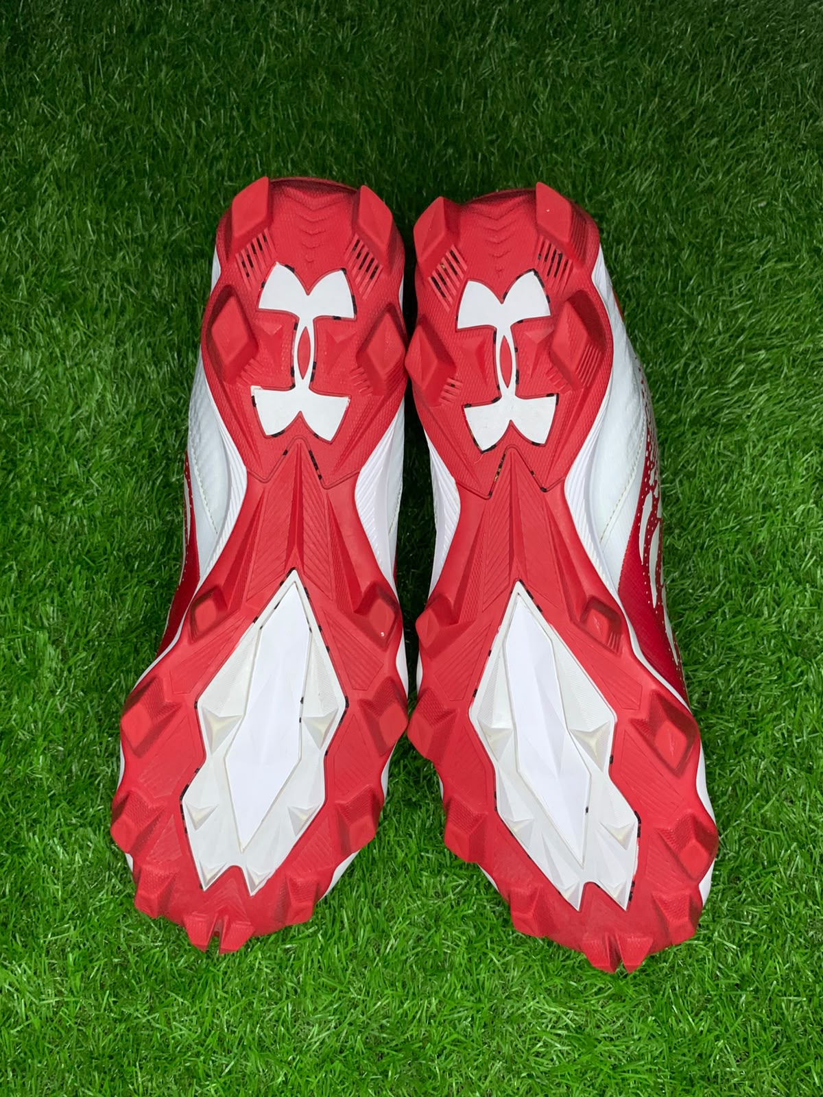 Under Armour Spotlight Red White Football Cleats - Sole