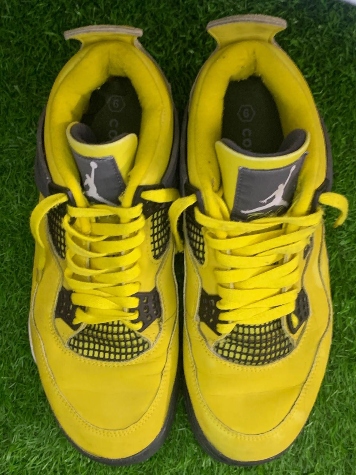 Air Jordan 4 Lightning - Front View