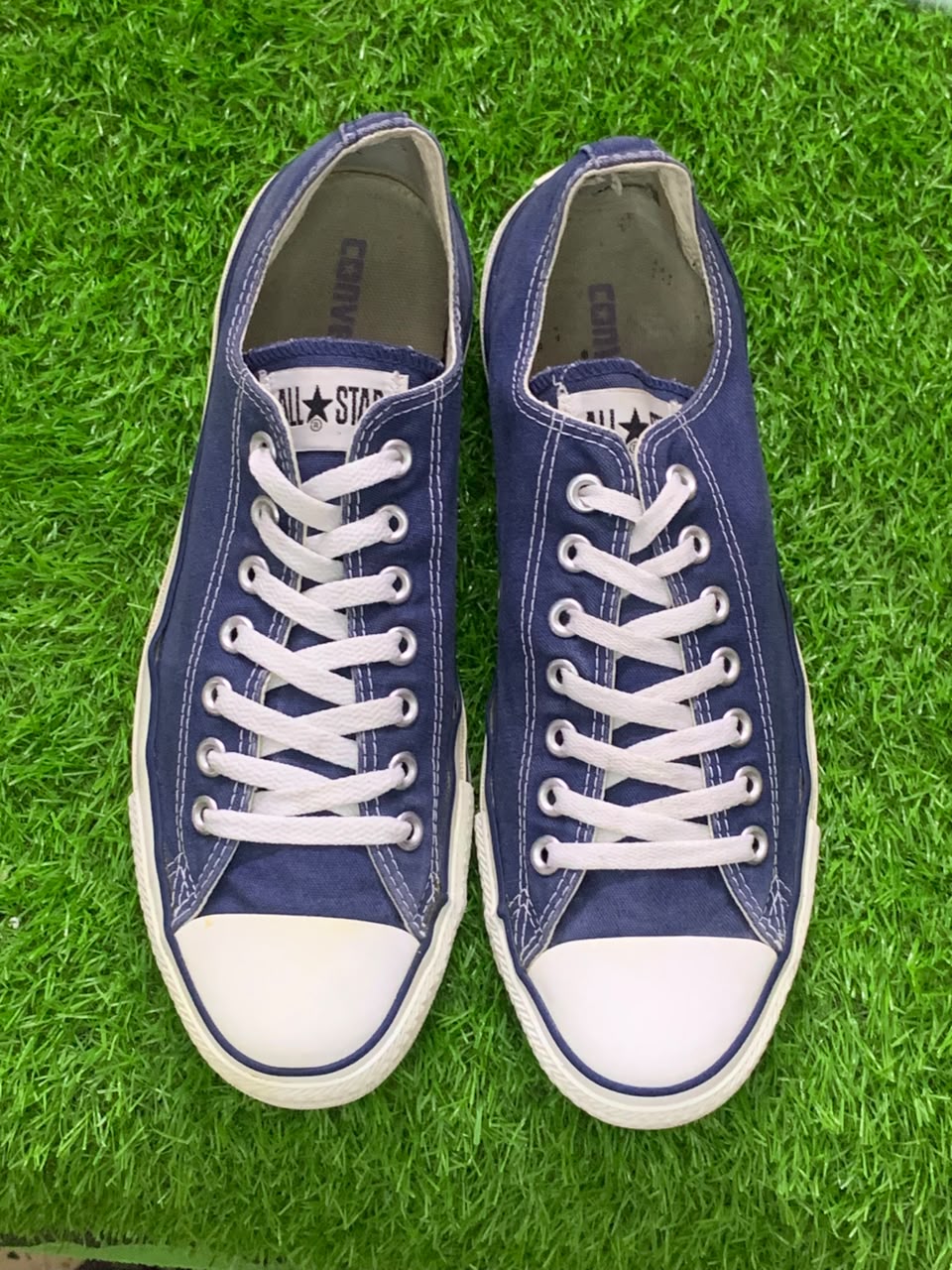 Preloved Converse Chuck Taylor All Star navy low-top unisex EU 44 front view
