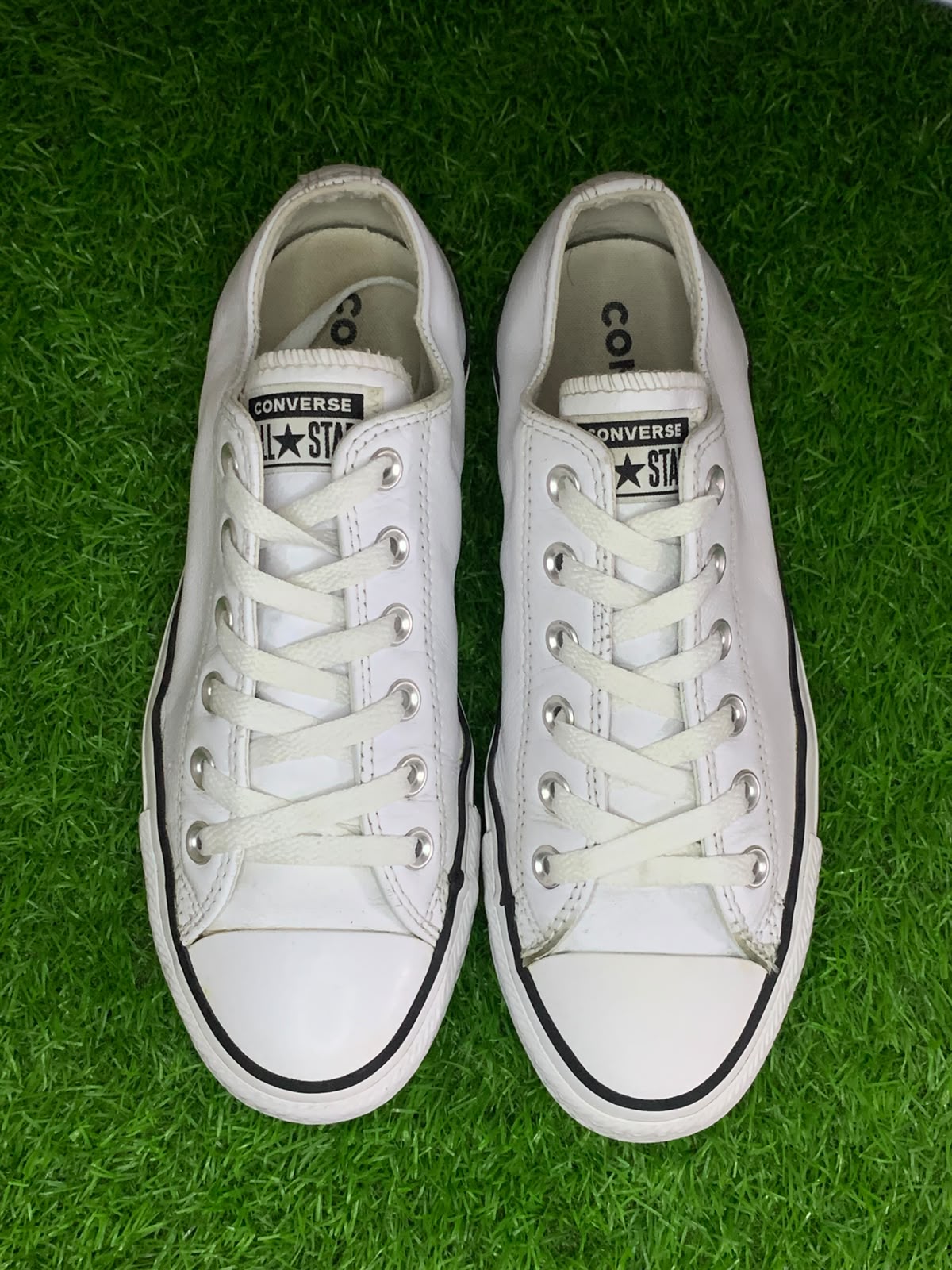 Converse Chuck Taylor All Star Low Top White Leather – Front View