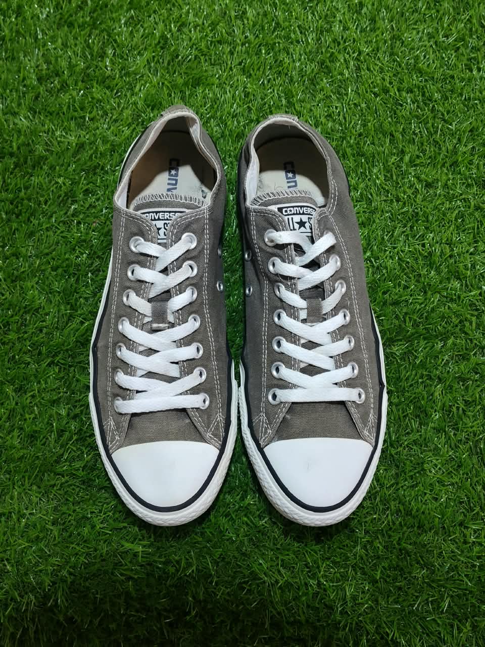 Converse Chuck Taylor All Star Low Top Grey Unisex EU 43 - Front View