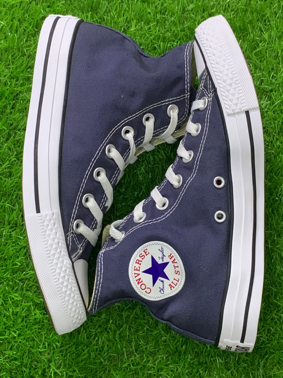 Converse Chuck Taylor All Star navy blue high top EU 39 side view