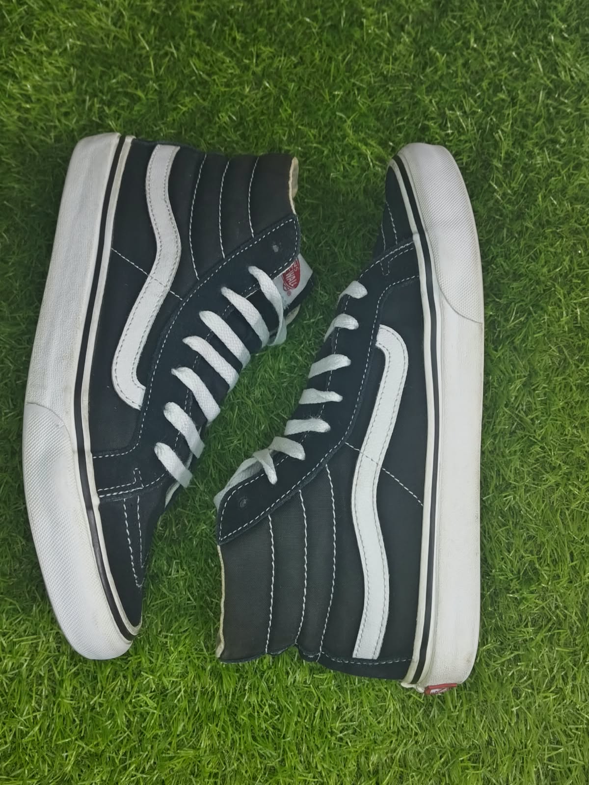 Vans Sk8-Hi navy blue sneakers side view