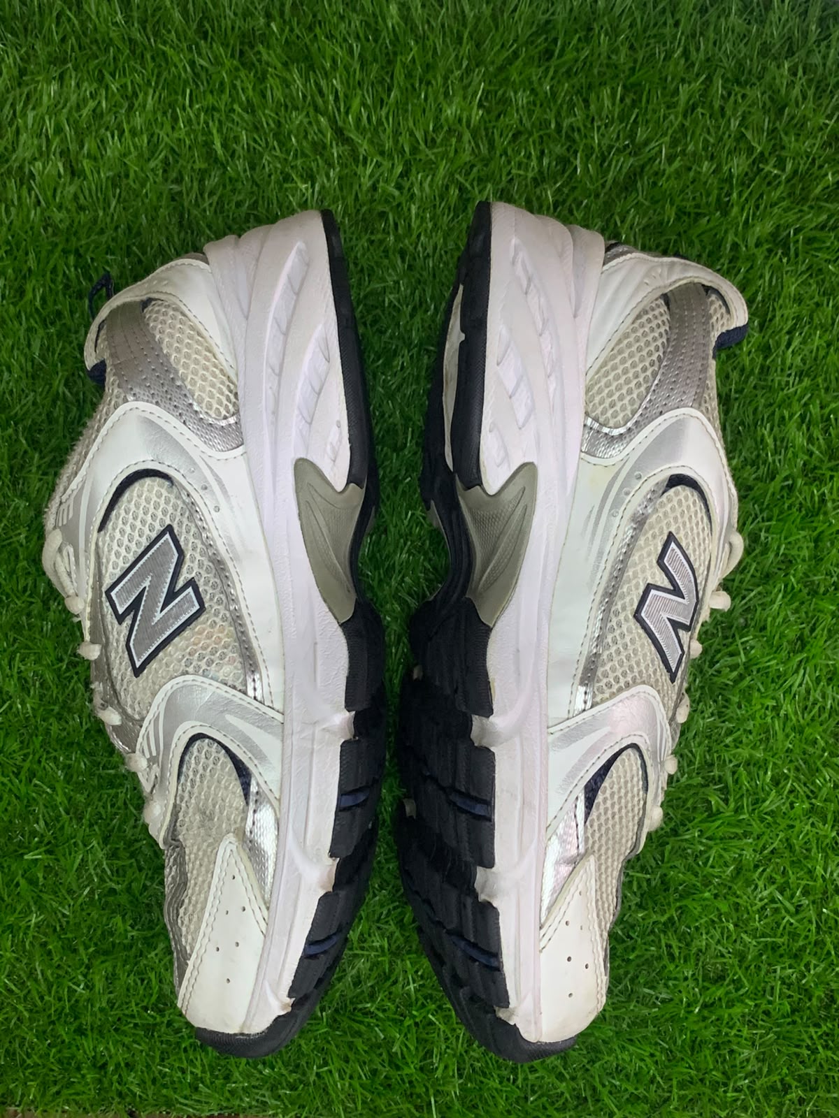 New Balance 530 White Silver Navy - Sides 2