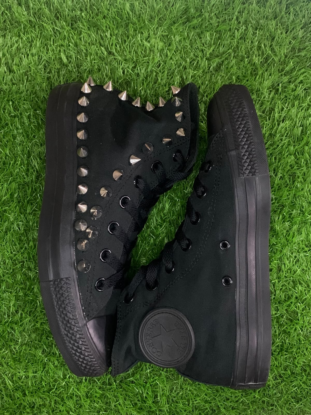 Converse Chuck Taylor Hi Black Studded - Sides 2