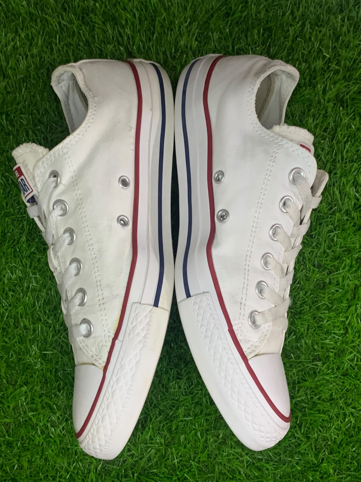 Converse Chuck Taylor Low White Canvas - Sides 2