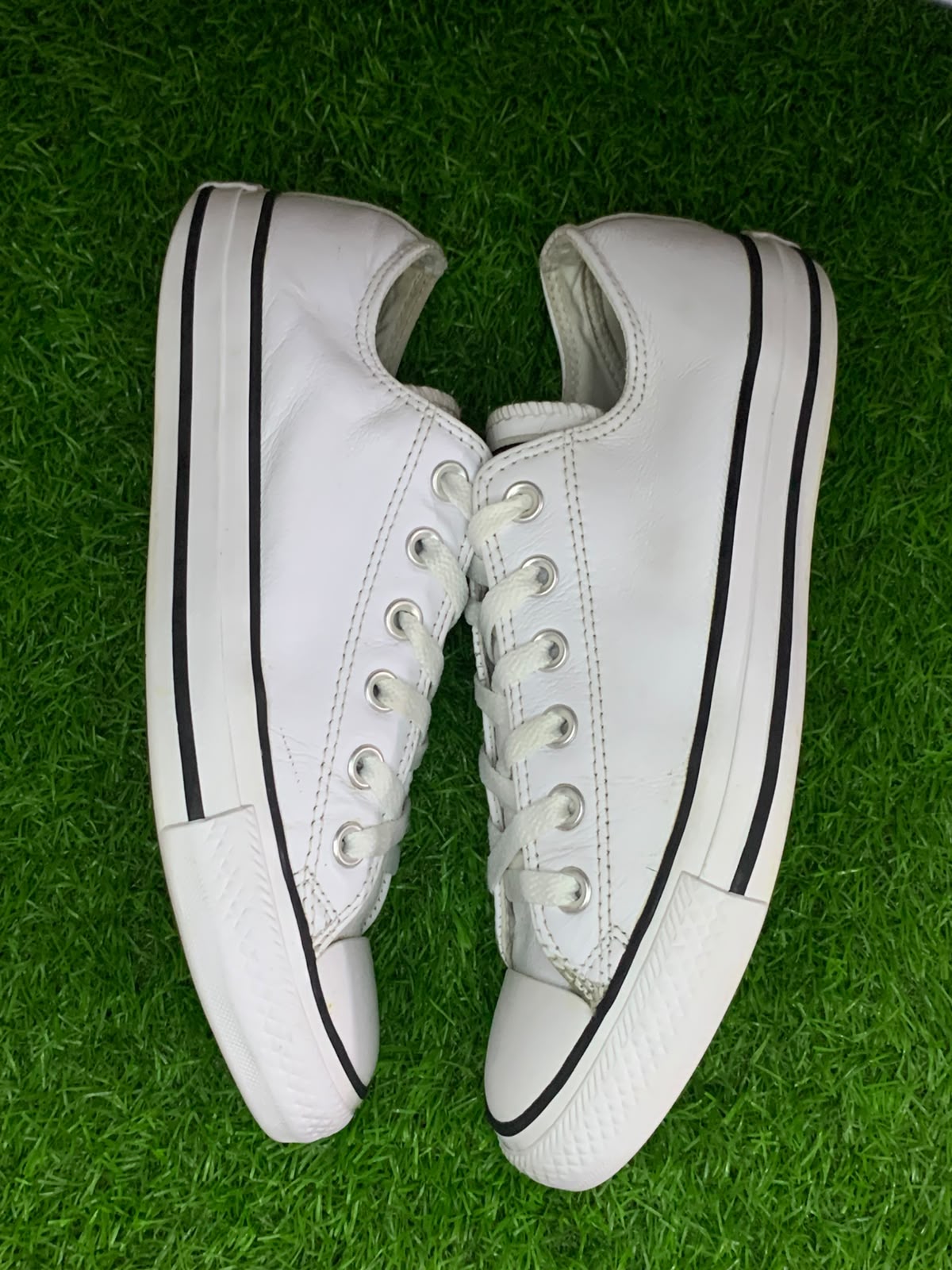 Converse Chuck Taylor All Star Low Top White Leather – Side View 2