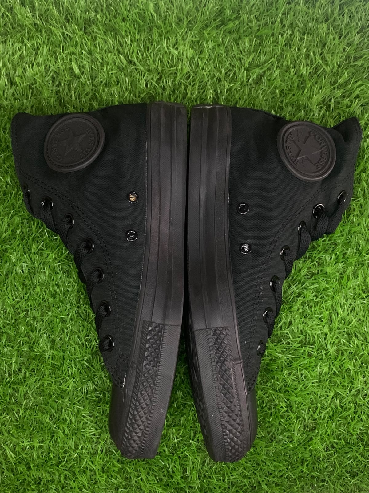 Converse Chuck Taylor Hi Black Studded - Sides 3