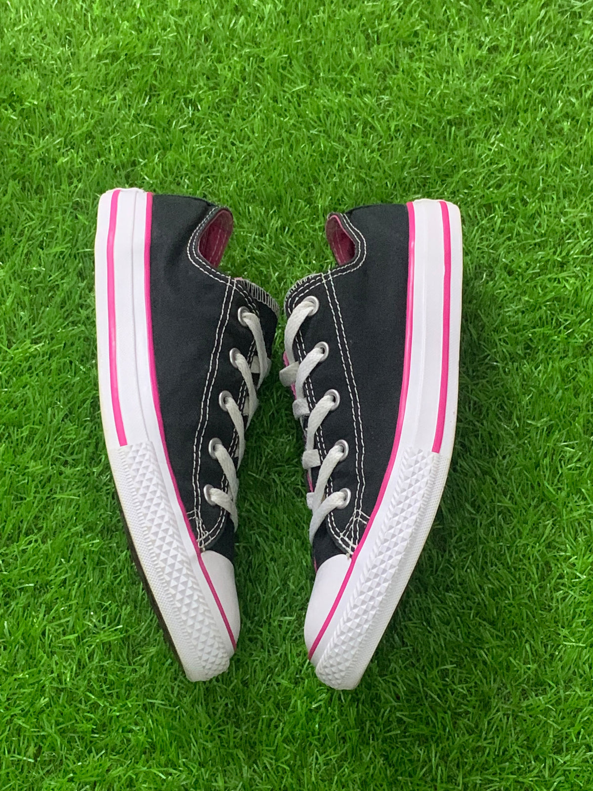 Converse black pink junior low-top pair original side photo