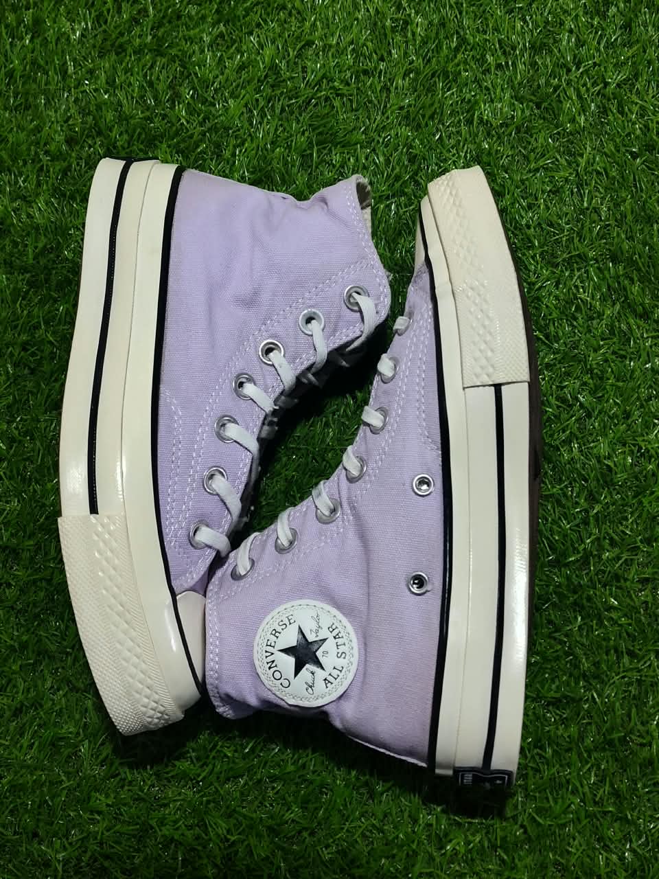Converse Chuck Taylor 70 High Top Lavender Unisex EU 36 - Side View