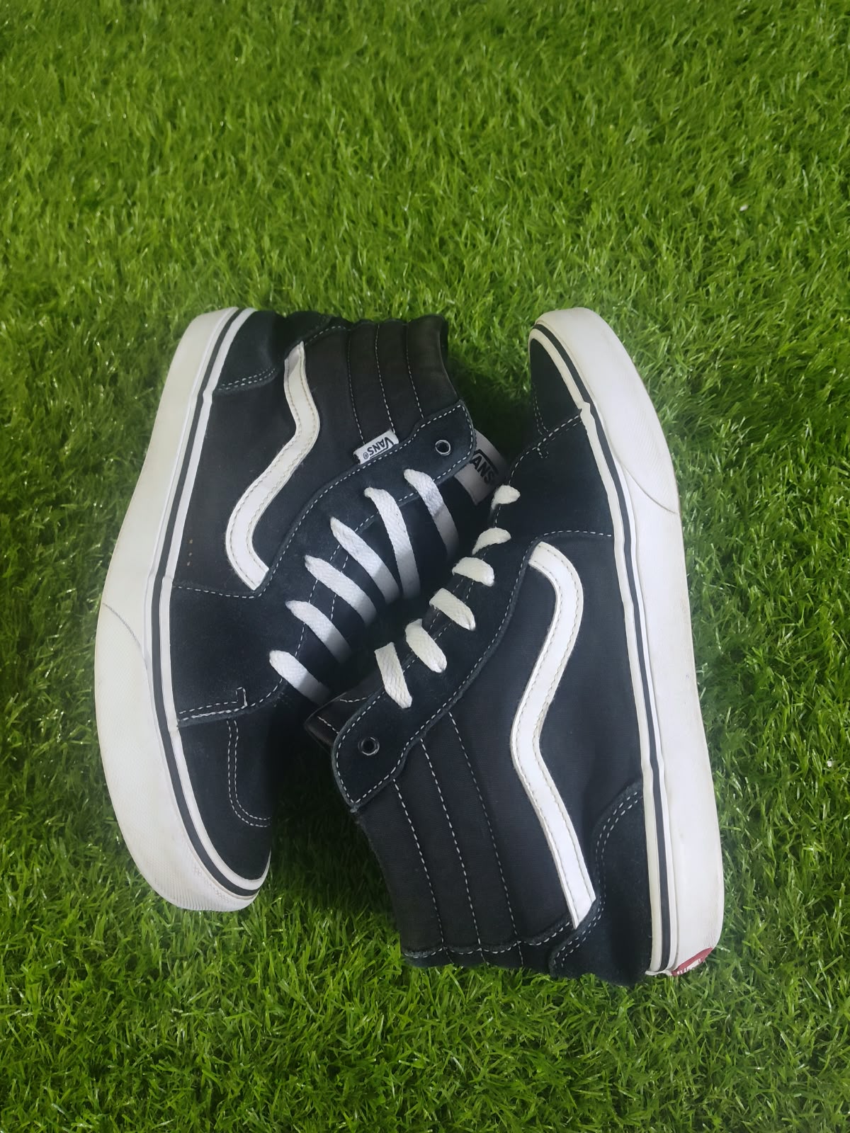 Vans SK8-Hi High Top Black White EU 39 - Side View