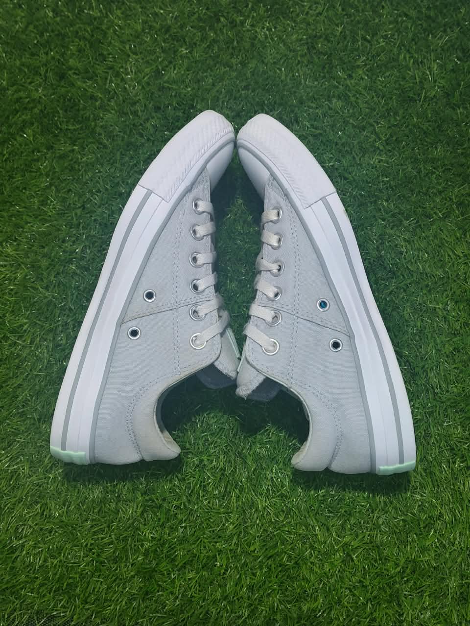 Converse Chuck Taylor All Star Low Top Silver Grey Women EU 39 - Side View