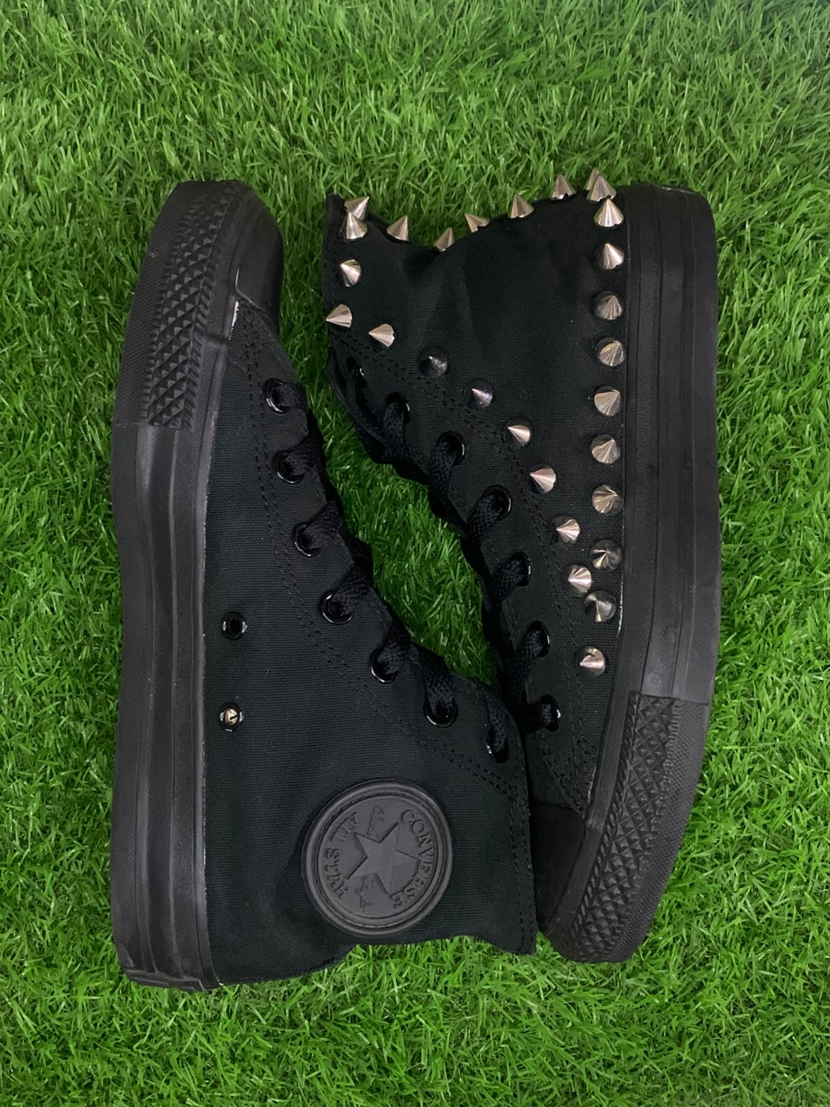 Converse Chuck Taylor Hi Black Studded - Sides