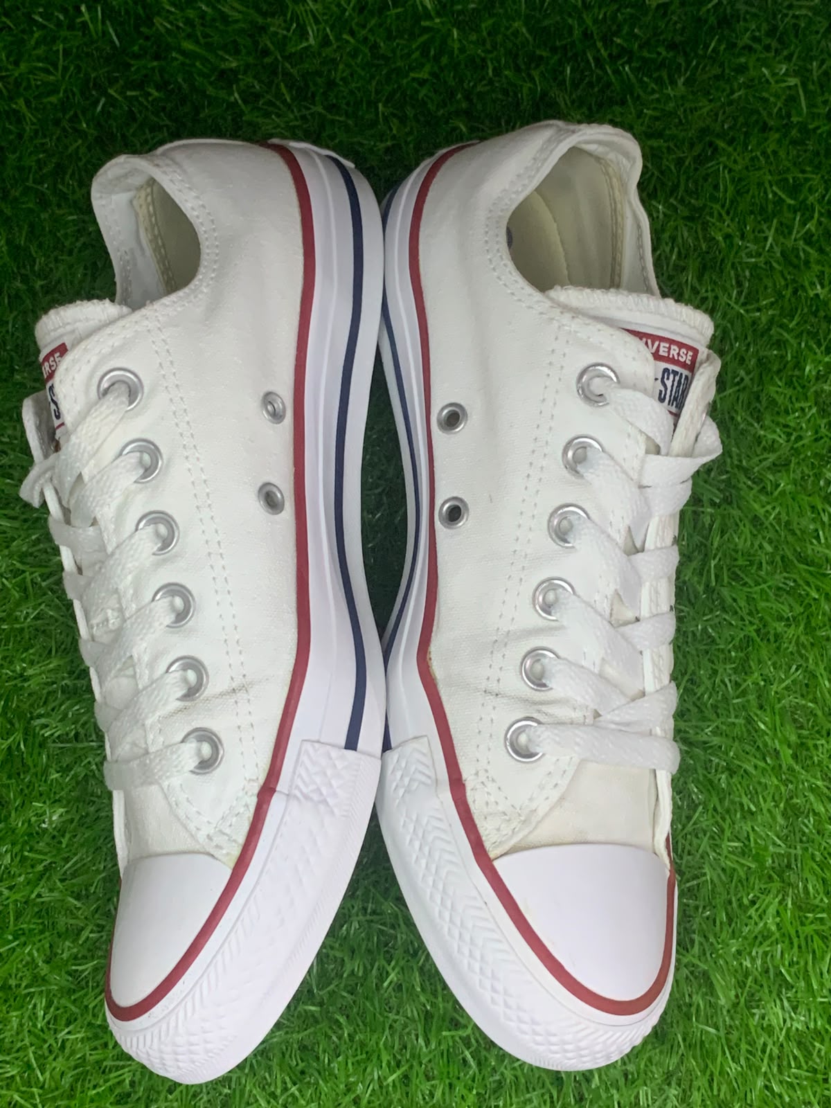 Converse Chuck Taylor Low Top White – Both sides
