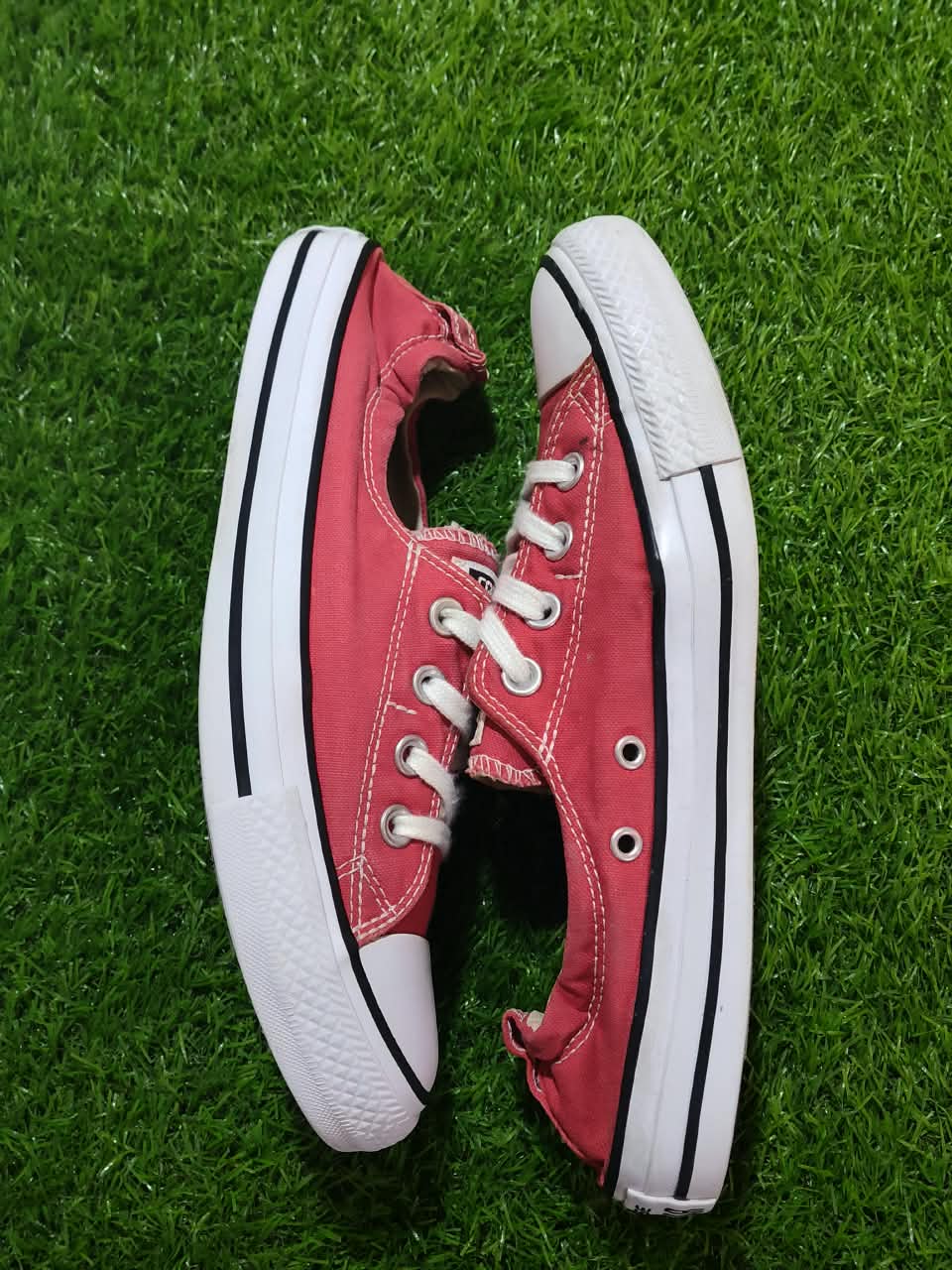 Converse Chuck Taylor All Star Low Top Red Women EU 41.5 - Side View