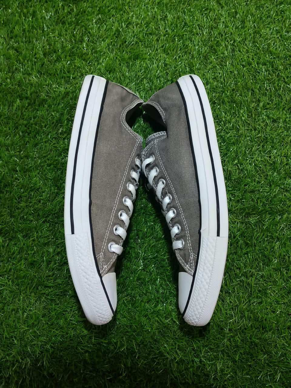Converse Chuck Taylor All Star Low Top Grey Unisex EU 43 - Side View