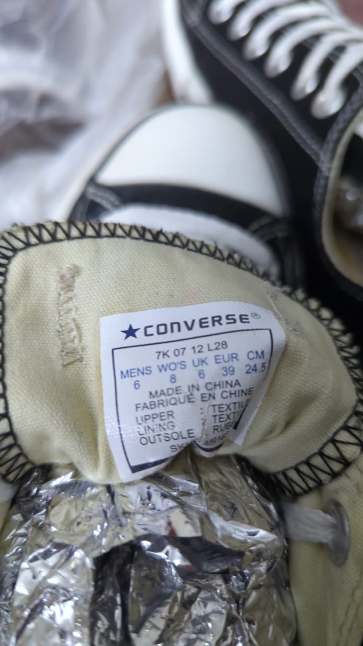 Converse unisex EU 39 size tag made in China