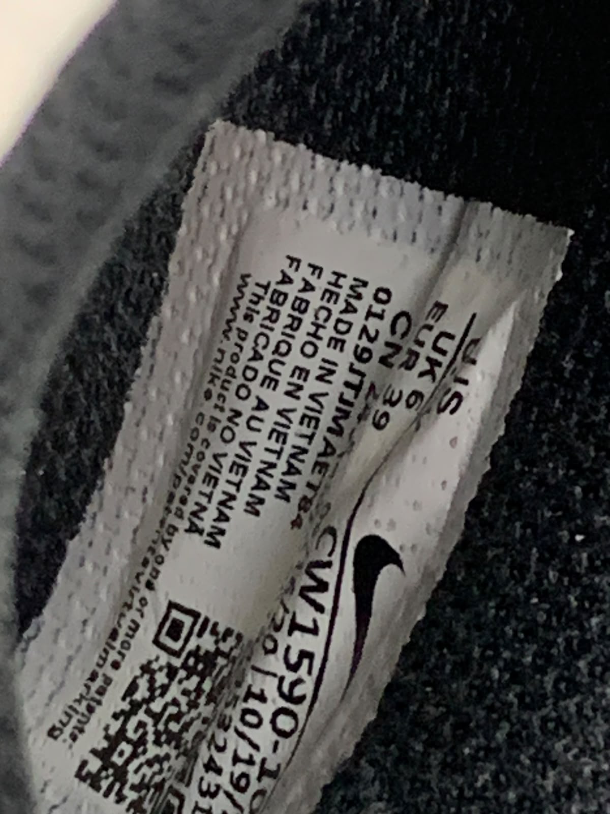 Nike Dunk Low Panda Black White - Tag