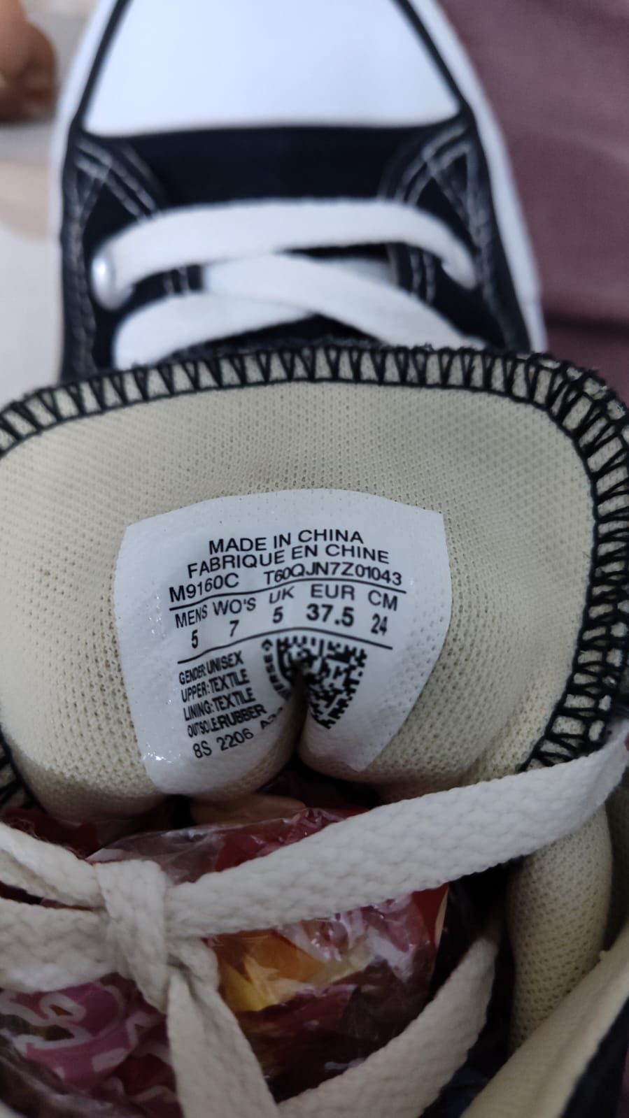 Converse M9160C EU 37.5 size label made in China