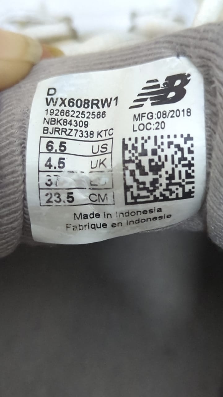 New Balance WX608 - Size Tag